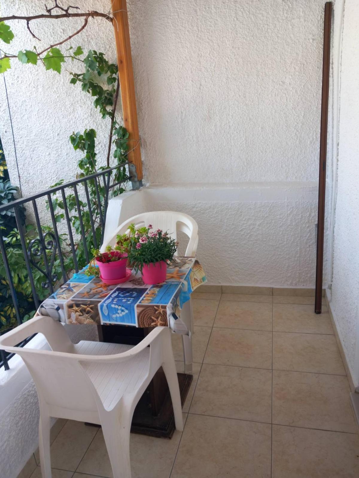 Katerinas Apartmens Skiathos Town Exterior photo