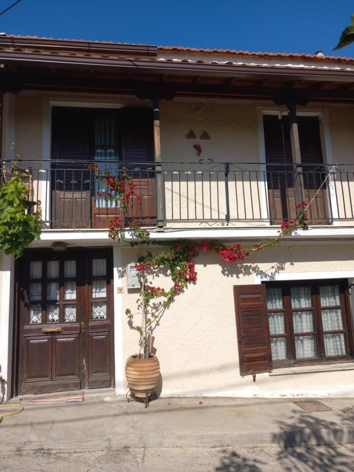 Katerinas Apartmens Skiathos Town Exterior photo